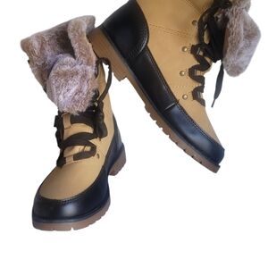 Ozark Trail Women's Tan and Black Winter Boots